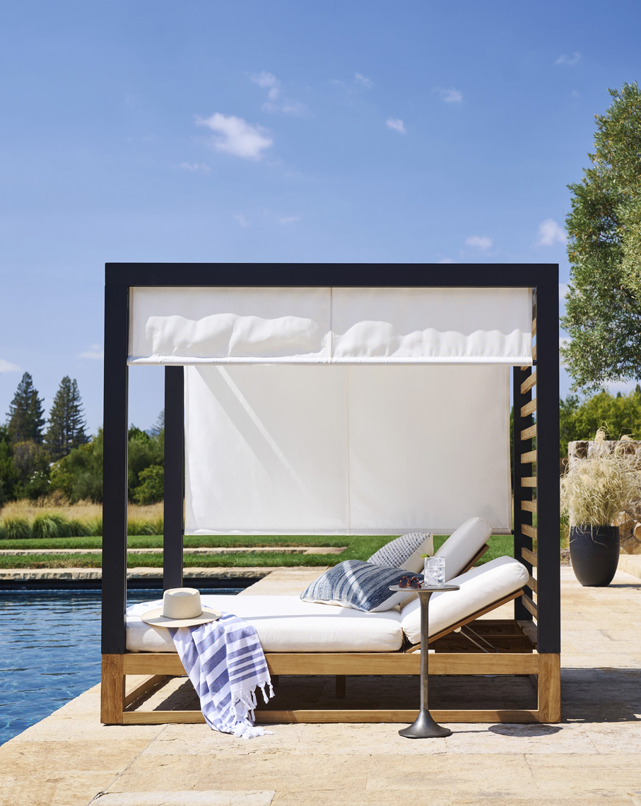 OD23sp21MalibuMetalTeakDaybed_Gif_002
